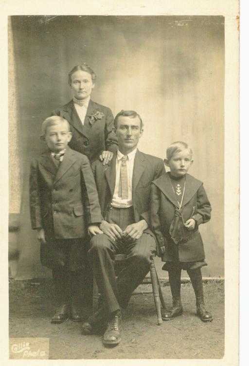 Amos Norcross and Family 2, Burleson County, Texas