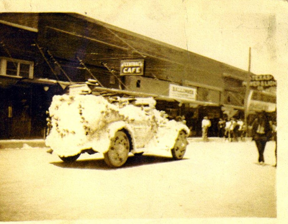 Parade, Dawson County, Texas