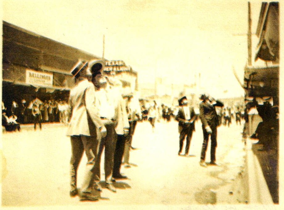 What is everyone looking at???, Dawson County, Texas