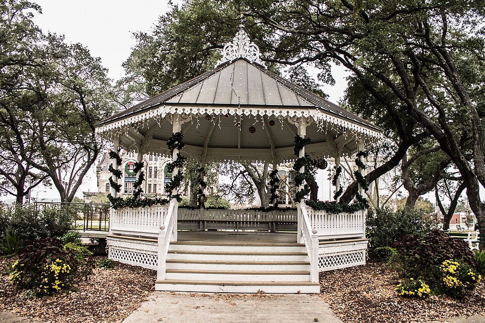 DeLeon Plaza Bandstand Victoria